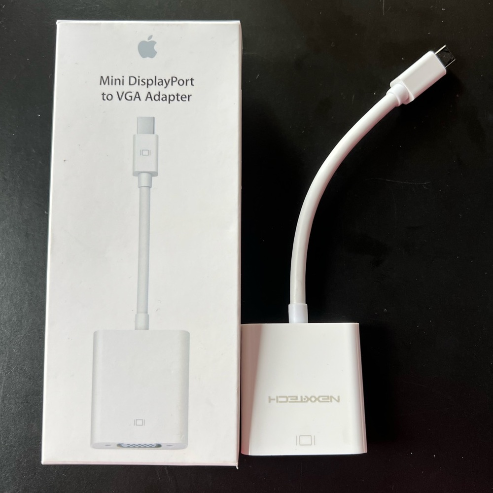 VGA port adapter